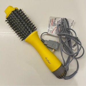 Double Shot Blowout Brush